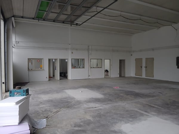 Locale commerciale e magazzino in affitto a Grancia 7
