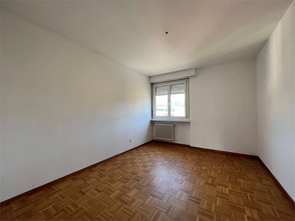 Rif. 1419 Chiasso in locazione 3.5 locali 8