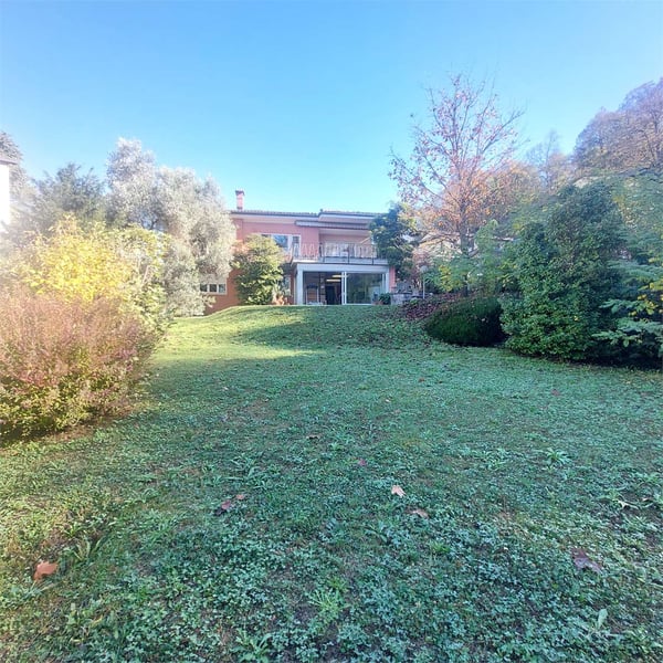 Montagnola, Terreno edificabile con villa preesistente 2