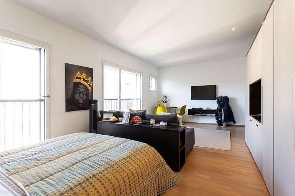 Rif. 2646 Lugano ampio monolocale arredato 1