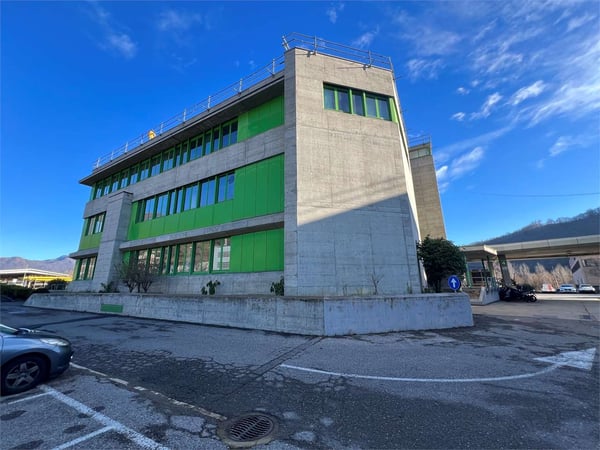 Rif. 2460 Bioggio ampi uffici in locazione 1