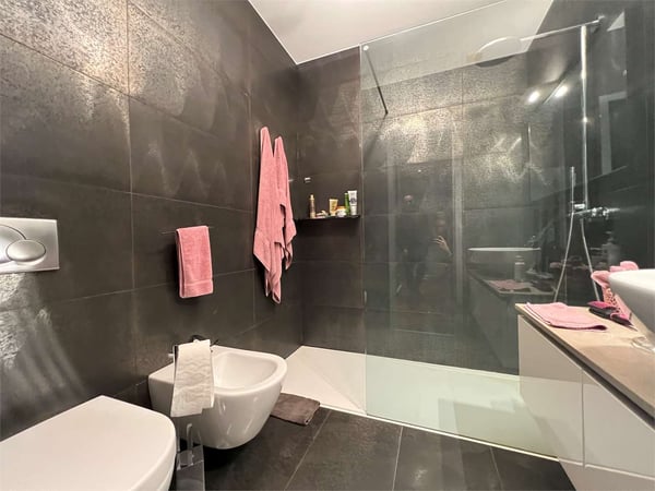 2556_Lugano, moderno attico 5.5 locali 10