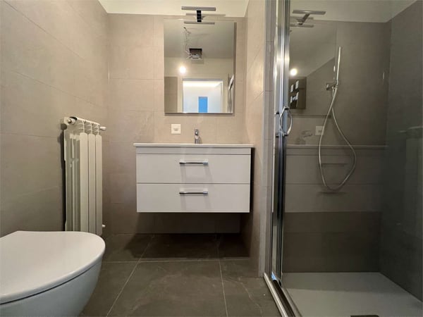 2342: Lugano, app. 3.5 locali ristrutturati 9