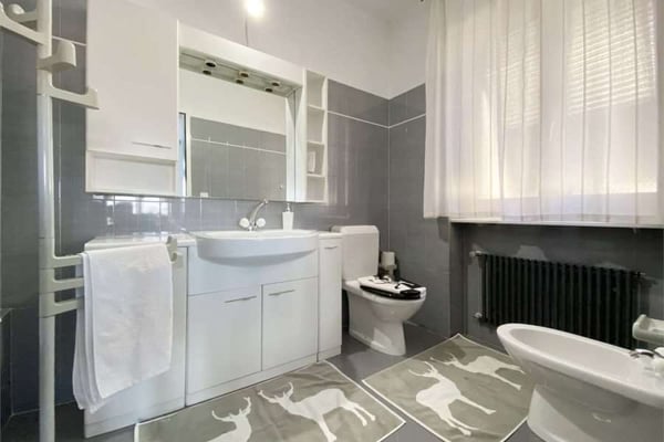 2397_Coldrerio, casa unifamiliare con piscina 12