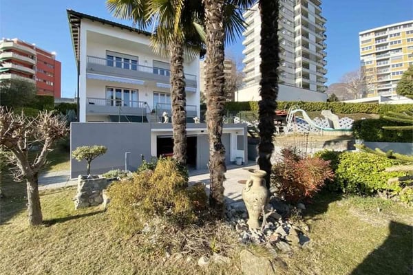 2397_Coldrerio, casa unifamiliare con piscina 1