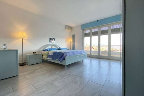2397_Coldrerio, casa unifamiliare con piscina 6