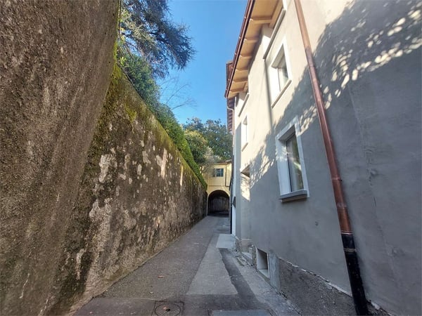 Riva San Vitale, casa indipendente  al centro 2575 1