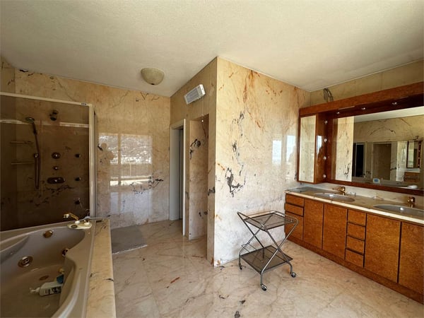 Rif.2645 Elegante Residenza di 400 mq con Vista Lago a Lugano 13