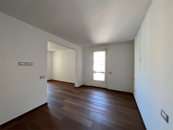 Rif. 2688 Cassarate ampio 3.5 locali con vista lago 11