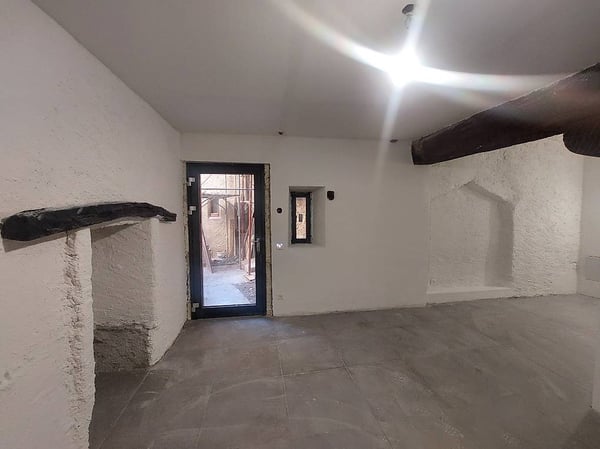 2575_Riva San Vitale, casa indipendente  al centro 6