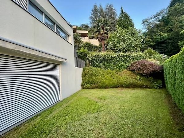 2747_Pregassona, moderna casa bifamiliare 7.7 loc. 9