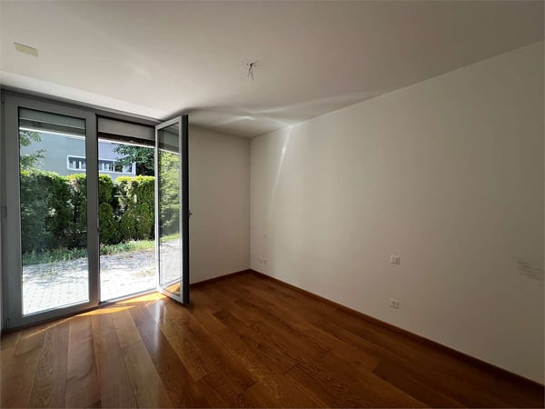 Rif. 2703 Lugano in affitto ampio 2.5 locali con giardino privato 8
