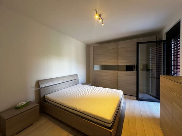 Rif. 2705 Lugano - Elegante 1.5 locali con terrazzo a pochi passi dall 8