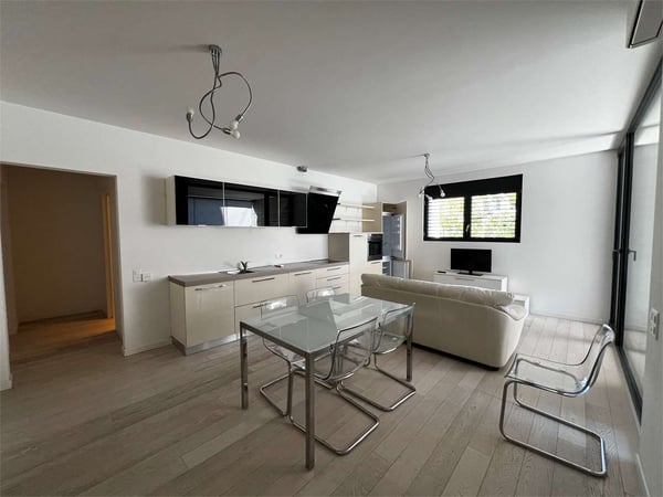 Rif. 2705 Lugano - Elegante 1.5 locali con terrazzo a pochi passi dall 5