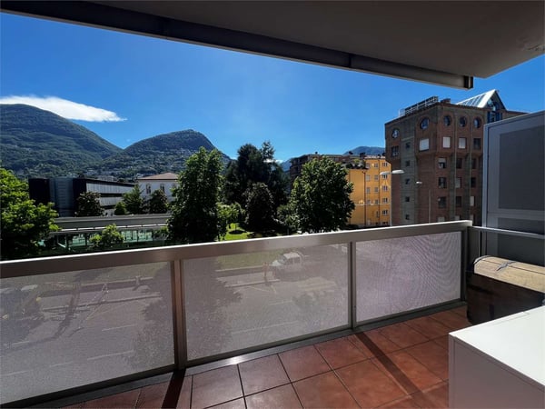 Rif. 2694 Lugano ufficio arredato in spazio condiviso 1