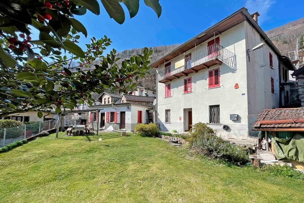 Casa unifamiliare di 6 locali con vista panoramica a Isone 2