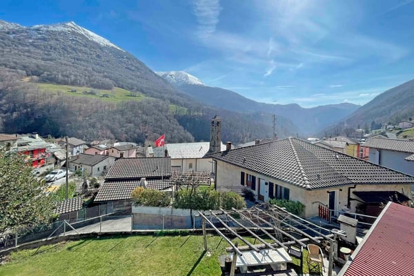 Casa unifamiliare di 6 locali con vista panoramica a Isone 1