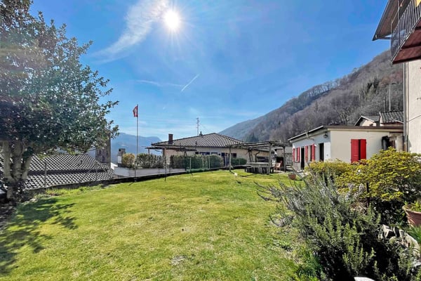 Casa unifamiliare di 6 locali con vista panoramica a Isone 3