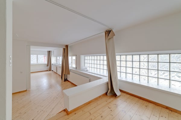 Bellissimo loft ristrutturato di 120 mq a Cadro 11