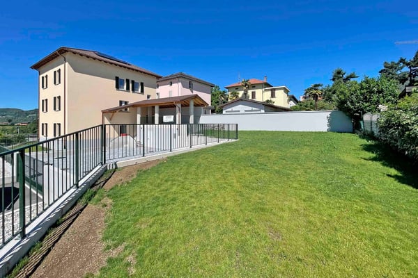 SPLENDIDI APPARTAMENTI CON GIARDINO E CORTE PRIVATA 6