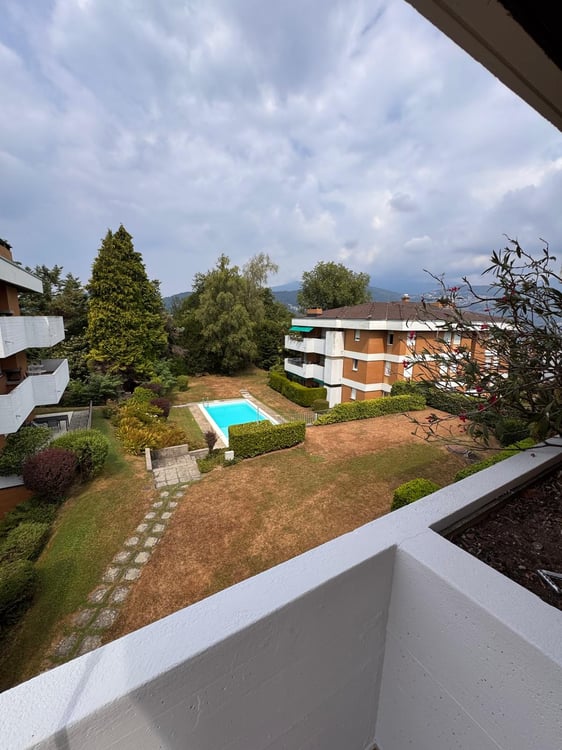 Montagnola Immerso della quiete e nel verde, stabile con piscina esterna 20