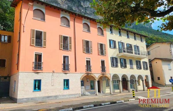 LOCALE COMMERCIALE/UFFICIO/NEGOZIO 3