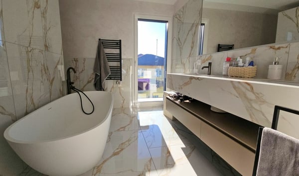 MODERNA VILLA CON PISCINA E ROOFTOP PANORAMICO 13