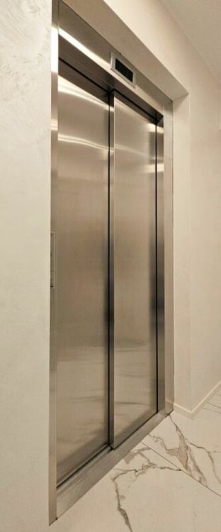 MODERNA VILLA CON PISCINA E ROOFTOP PANORAMICO 10