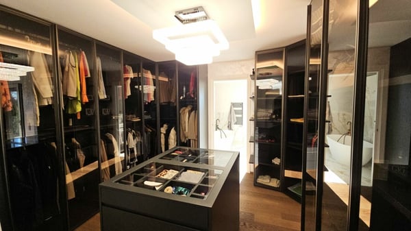 MODERNA VILLA CON PISCINA E ROOFTOP PANORAMICO 12