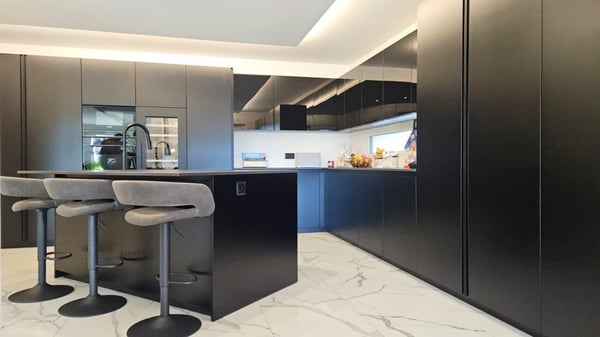 MODERNA VILLA CON PISCINA E ROOFTOP PANORAMICO 7