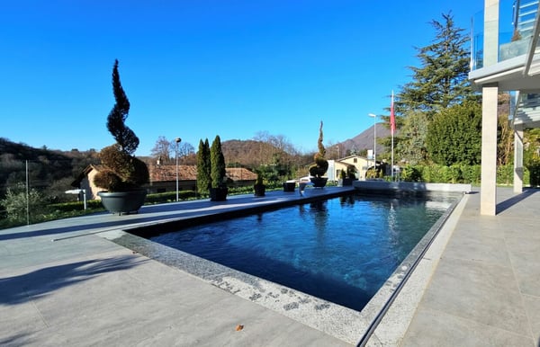 MODERNA VILLA CON PISCINA E ROOFTOP PANORAMICO 9