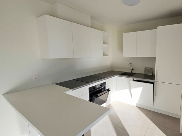 AMPIO E MODERNO 1.5 LOCALI 1