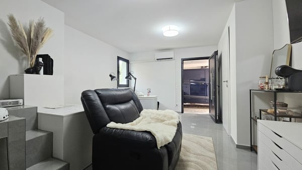 BELLA CASA UNIFAMILIARE DI 3.5 LOCALI 15