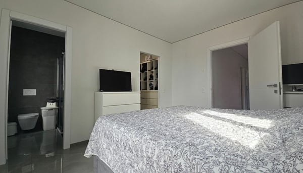 BELLA CASA UNIFAMILIARE DI 3.5 LOCALI 9