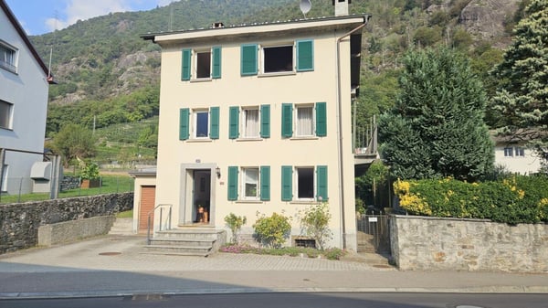 AMPIA CASA UNIFAMILIARE CON GIARDINO A S.VITTORE 2