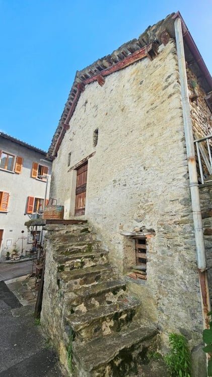 RUSTICO DA RISTRUTTURARE A GNOSCA 2