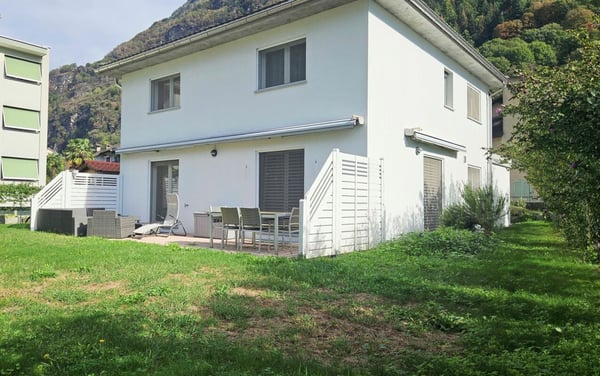 AMPIA CASA UNIFAMILIARE DI 4.5 LOCALI A OSOGNA 1