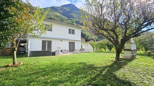 AMPIA CASA UNIFAMILIARE DI 4.5 LOCALI A OSOGNA 18