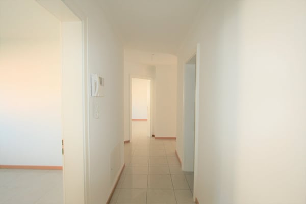 Elegante e tranquilla Residenza - ampio 3.5 locali (98 mq) con spaziosa terrazza coperta - Ascona 4