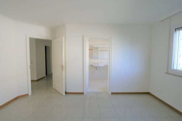 Elegante e tranquilla Residenza - ampio 3.5 locali (98 mq) con spaziosa terrazza coperta - Ascona 12