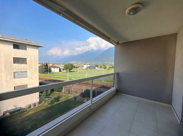 CADENAZZO, funzionale 3.5 locali in posizione strategica 6