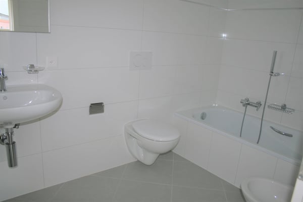Funktionaler 3.5-Zimmer-Apartment mit Balkon 10
