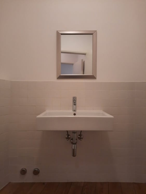 Affittasi ampio e luminoso ufficio open space nel centro di Chiasso 9