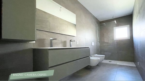 1.5 LOCALI CON GIARDINO - INCANTEVOLE FRONTE PARCO (VIDEO) 9