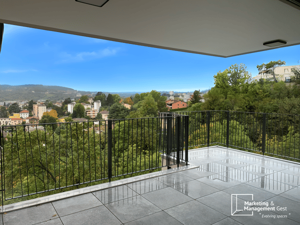 1.5 LOCALI, MODERNO E SIGNORILE ATTICO, PANORAMICO, NEL VERDE 2