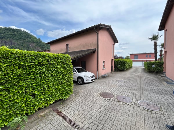 Elegante villa unifamiliare 1.5 locali con giardino privato 5