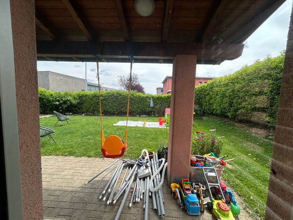 Elegante villa unifamiliare 1.5 locali con giardino privato 2