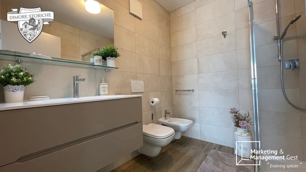 AMMOBILIATO 3.5 DI GRANDE CHARME, RICERCATO, SILENZIOSO 22