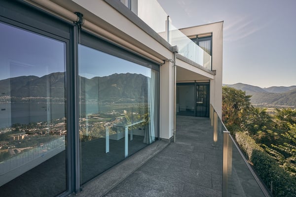 L’eleganza sospesa tra lago e monti 13