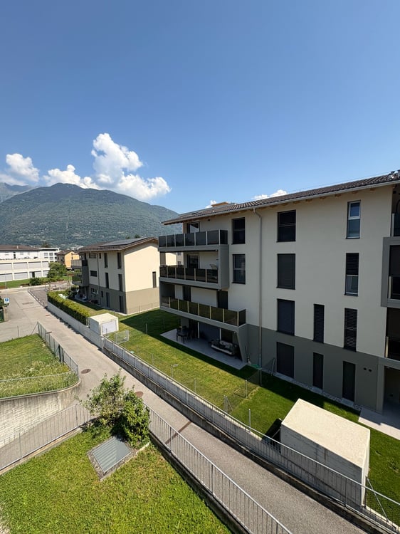 Affittasi moderno attico di 5.5 locali a Giubiasco 35